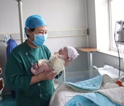 △2004年至今，我院連續(xù)被中華人民共和國衛(wèi)生部、聯(lián)合國兒童基金會、世界衛(wèi)生組織批準成為符合國際標準的“愛嬰醫(yī)院”。