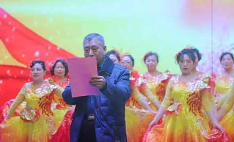 院黨委書(shū)記白玉忠同志致新年賀詞。